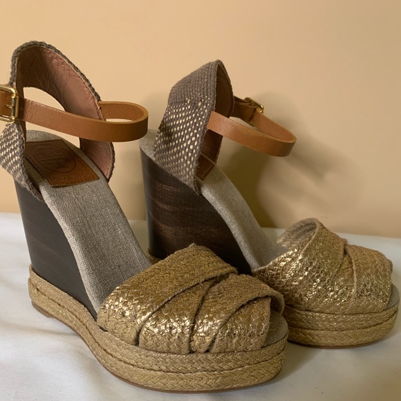 Shoes - Tory Burch Wedge Sandel